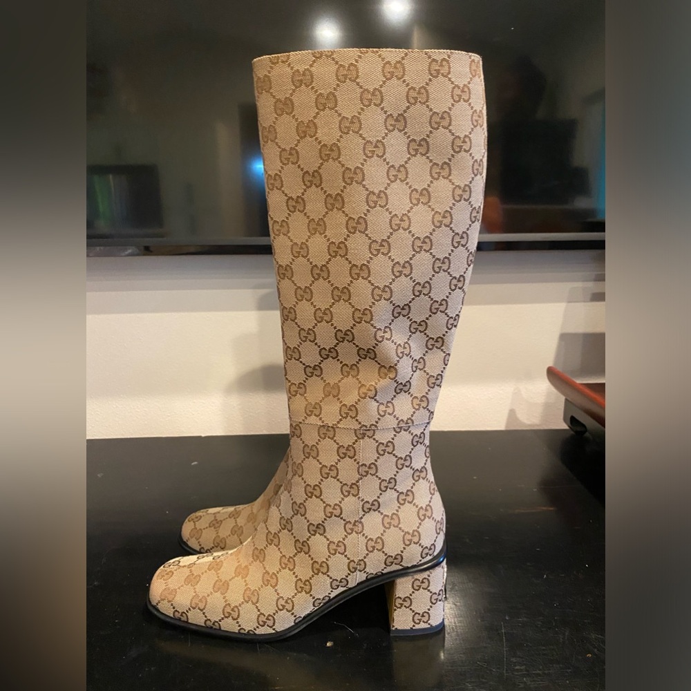 GUCCI NWT ONYX MONOGRAM GG FABRIC BOOTS SIZE 8.5